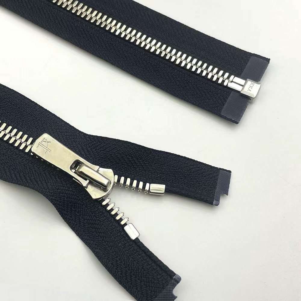 杭州正规YKK纽扣主体盘点：熙攘服饰采购选型与现货指南